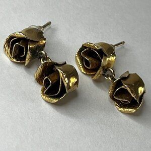 Vintage Rose Bud Dangle Earrings Gold Tone